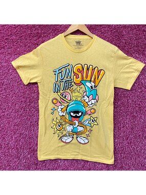 Marvin the Martian Fun in the Sun Looney Tunes T-Shirt Small
